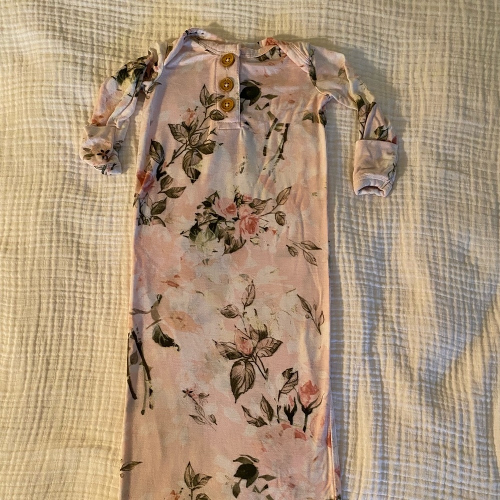 Posh Peanut Vintage Rose Zippered Gown 0-3Months